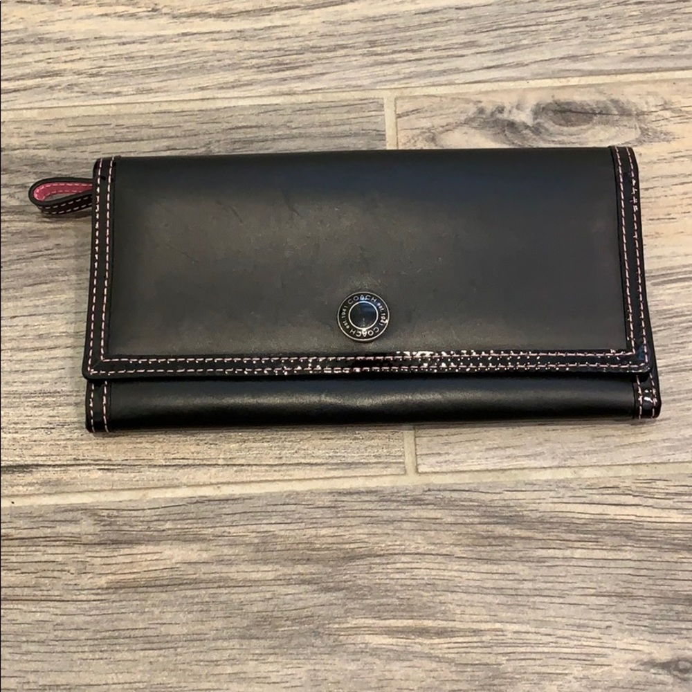 Coach | black leather and patent leather wallet